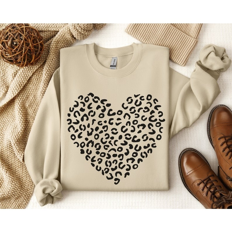 Heart Sweatshirt,Cute Valentine Sweatshirt,Valentines Day Gift